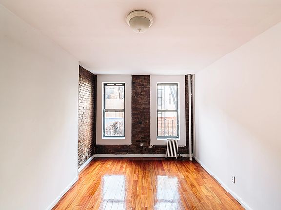 4th image of 249 E 10th St #2