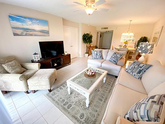 The perfect place to unwind after a full day at the beach, on the links, or enjoying the wide variety of activities the area has to offer.