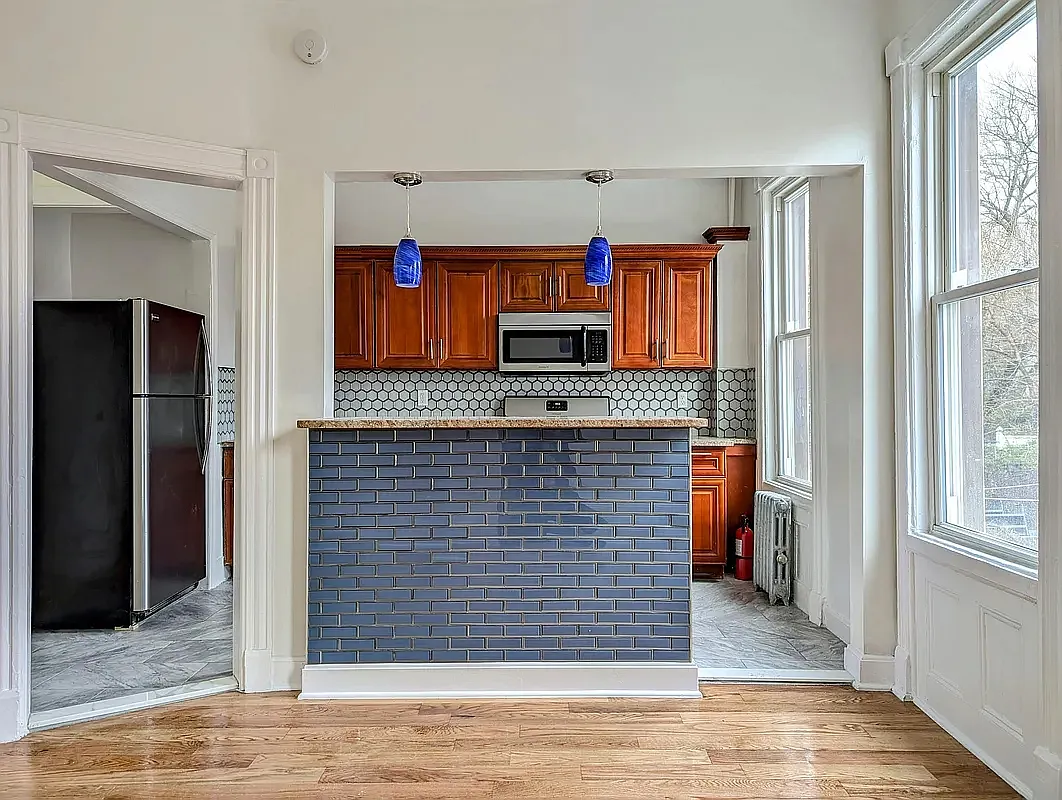 276 Cornelia Street — Photo 3
