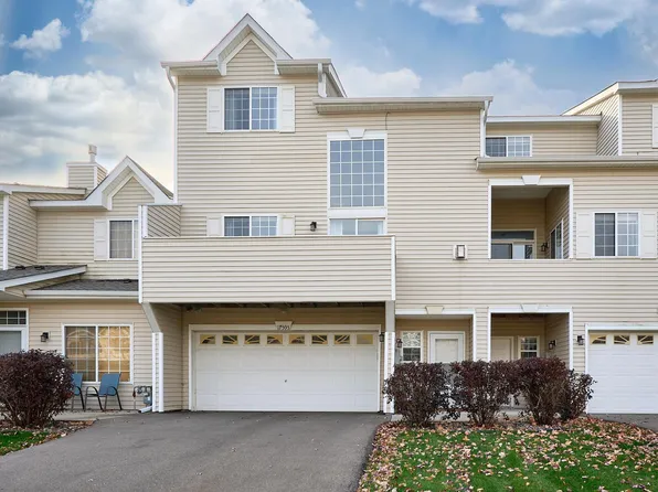 17593 Hackberry Ct, Eden Prairie, MN 55347