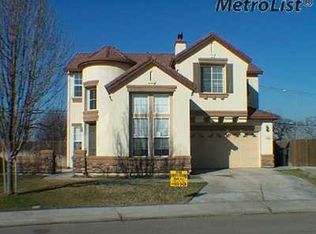 695 Fribourg Ln, Manteca, CA 95337