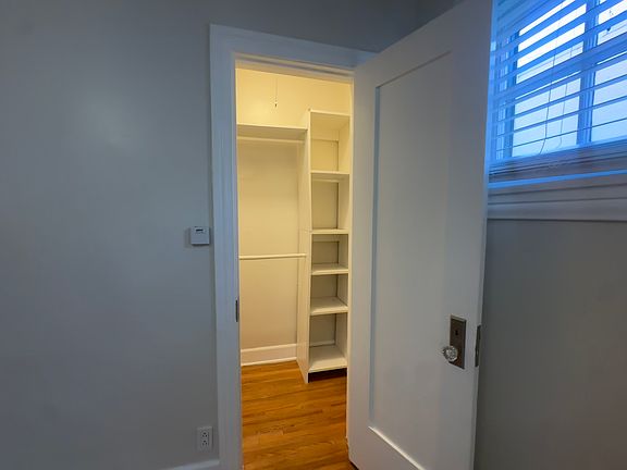 5th image of 1433 Centinela Ave #B