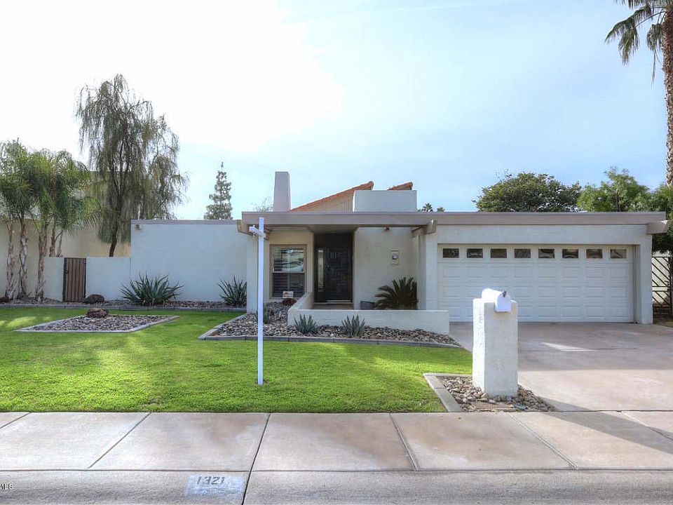 1st image of 1321 E Gardenia Dr