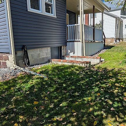 5th image of 604 Welsh St