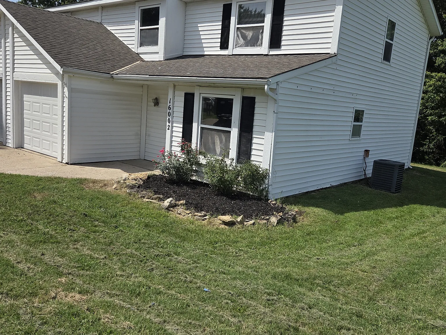 3 bed, 2.5 bath, 1467 sqft, $1,795 — Photo 3