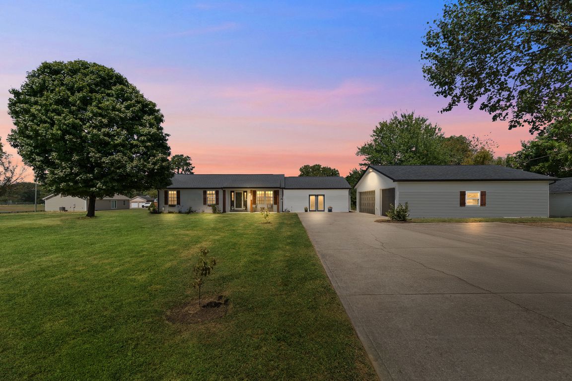 next background image