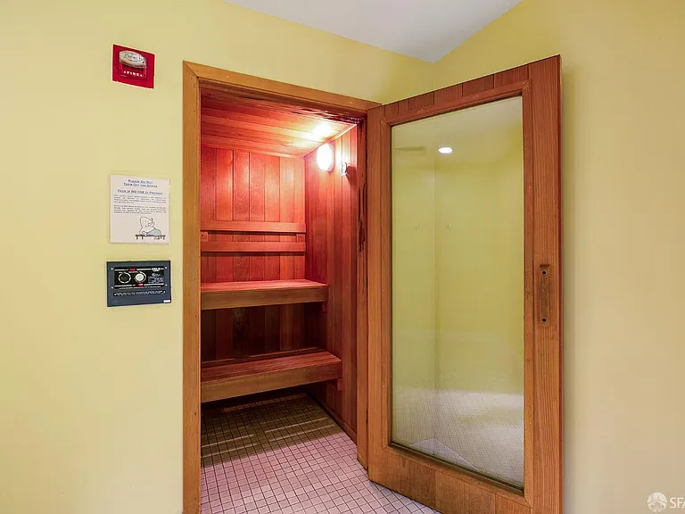 88 King St #104 — Photo 40