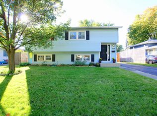 238 N Ridgemoor Ave, Mundelein, IL 60060