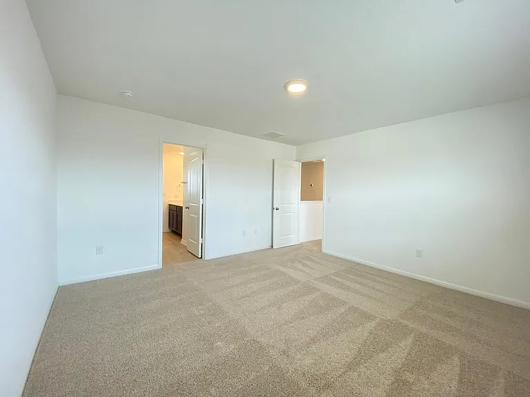 241 Saide St — Photo 19