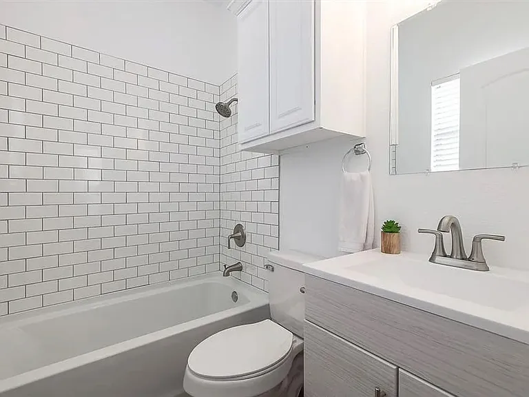 5302 Avenue H #A — Photo 6