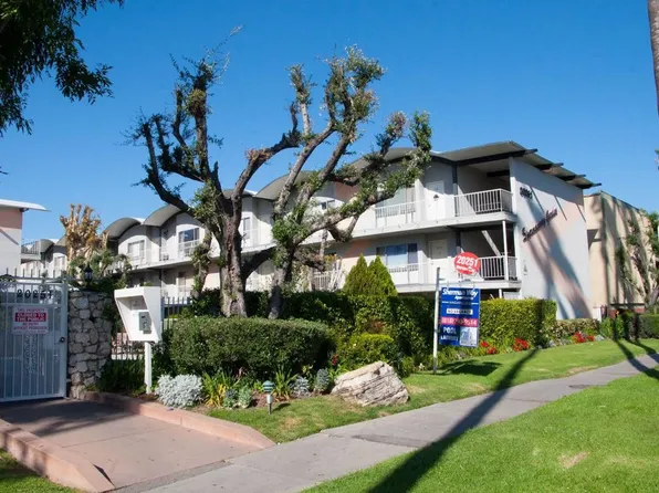 SHR - Sherman Gardens, 20251 Sherman Way APT 101, Canoga Park, CA 91306