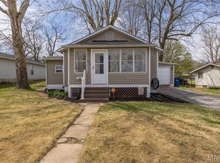 823 Delmar Ave, Festus, MO 63028