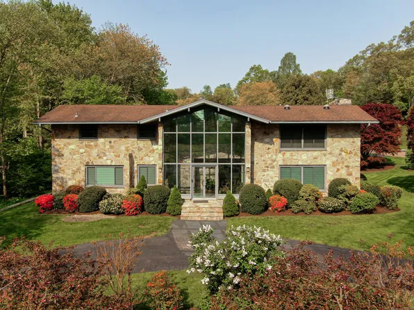 786 Rock Rimmon Road, Stamford, CT 06903