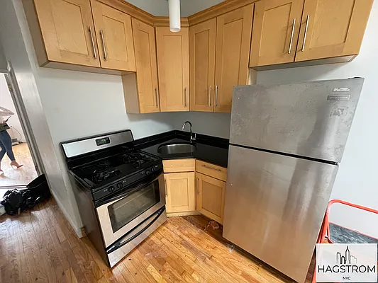 Rented by Hagstrom Management Inc | media 5