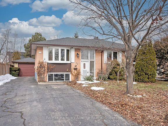 2nd image of 543 Pinegrove Rd