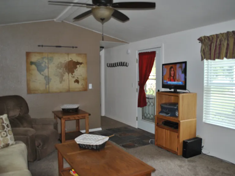 720 W 3 N — Photo 11