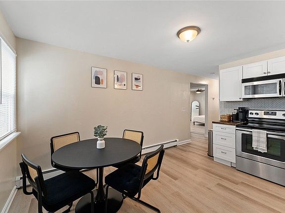 2nd image of 184-186 Oakland Ave #184