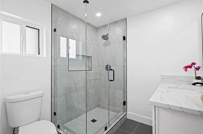 856 Newton St #856 — Photo 3