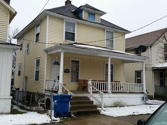 4th image of 1016 1st St NW