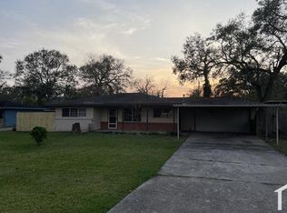 110 Jasmine Dr, Baytown, TX 77520