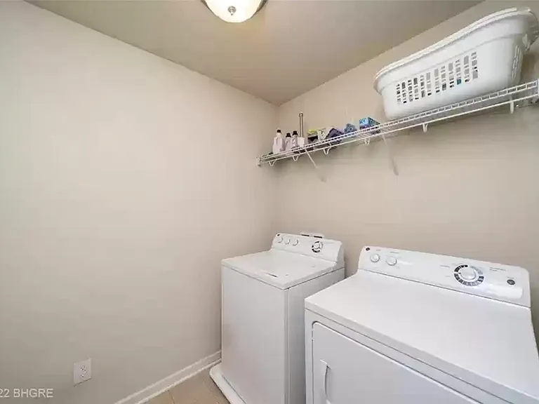 9055 Coneflower Dr #106 — Photo 24