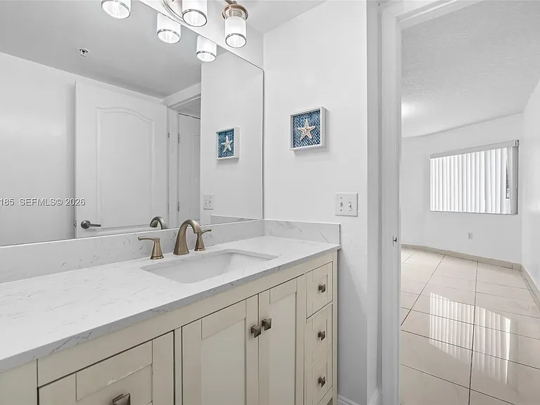 280 SW 20th Rd #504 — Photo 29