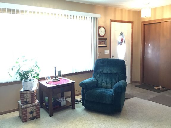 5th image of 2406 Linden Ave