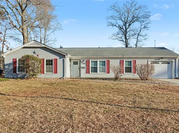 636 Village Green Pkwy, Newport News, VA 23602