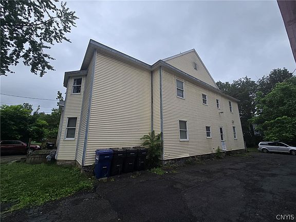 5th image of 310 Kellogg St