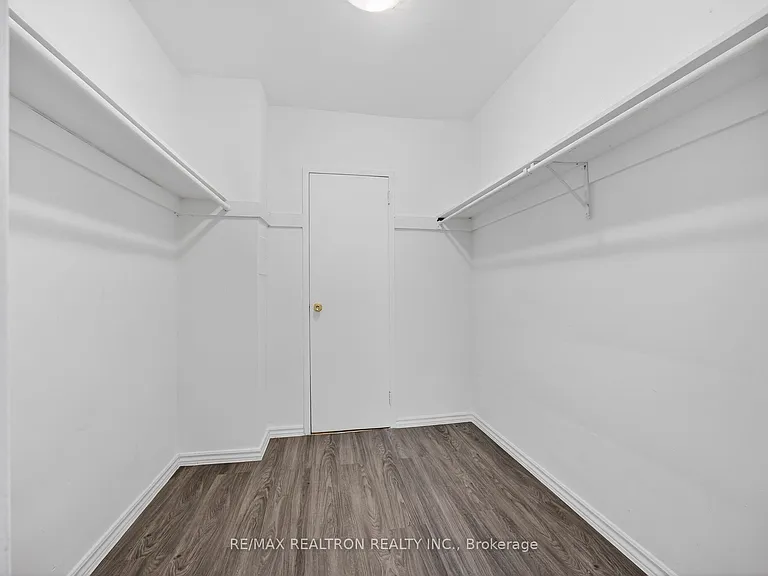 275 Wentworth St W #217 — Photo 17