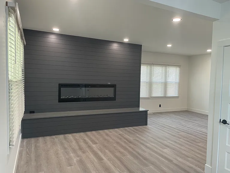 4424 Pierce St — Photo 4