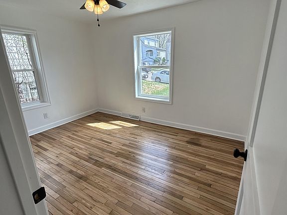 5th image of 2019 Oregon Ave