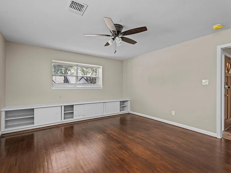 10030 Haddington Dr — Photo 5
