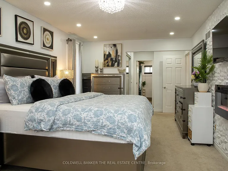 497 Grove St E — Photo 12