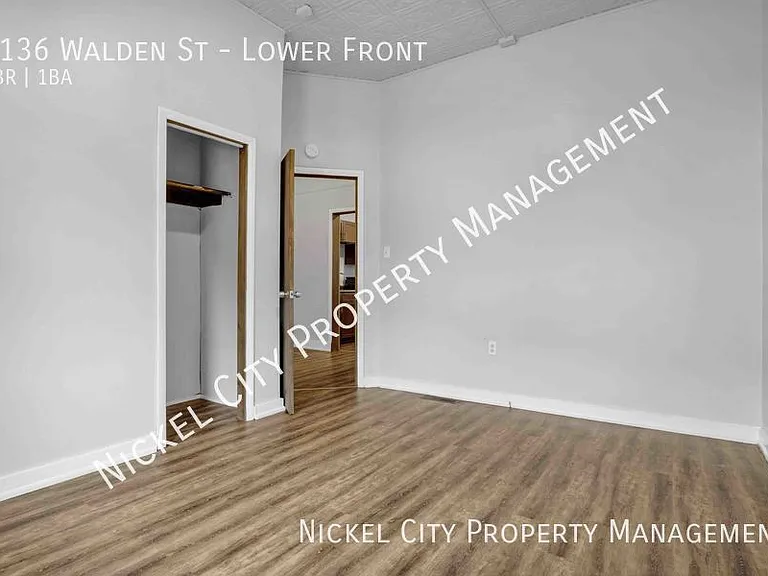 1136 Walden Ave #LOWER FRONT — Photo 9
