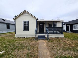 406 W Trinity St, Groesbeck, TX 76642