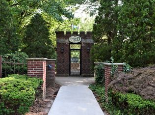 100 E Palisade Ave APT B23, Englewood, NJ