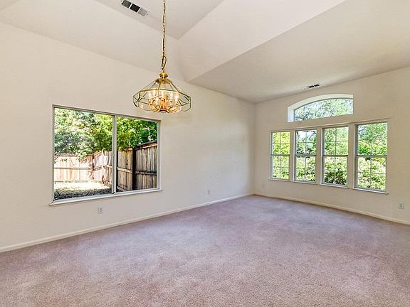 5th image of 3304 Bellingham Pl