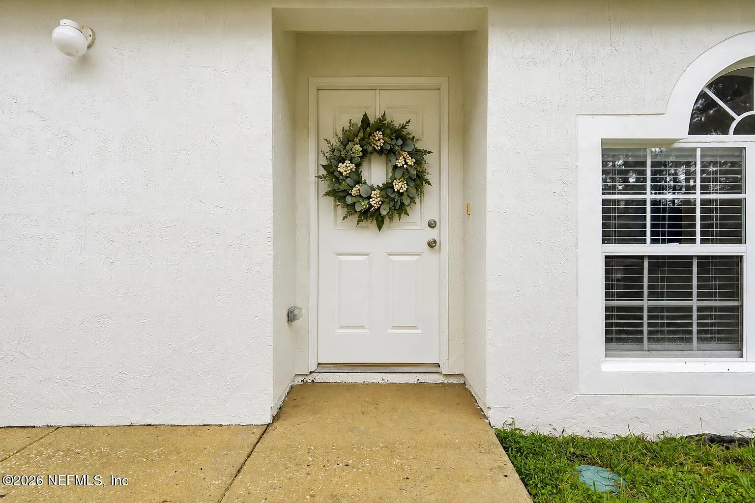 3 bed, 2.0 bath, 1292 sqft, $1,775 — Photo 2