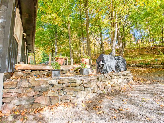 5th image of 10874 Canoe Lake Rd