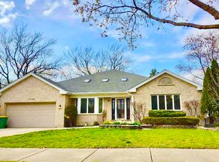 1790 Ashford Cir, Wheeling, IL 60090