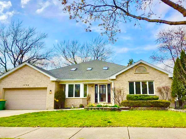 1790 Ashford Cir, Wheeling, IL 60090