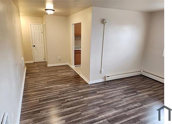 5th image of 6006 Eads St NE #1