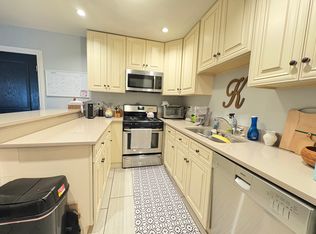 2852 N Southport Ave UNIT 2M, Chicago, IL 60657