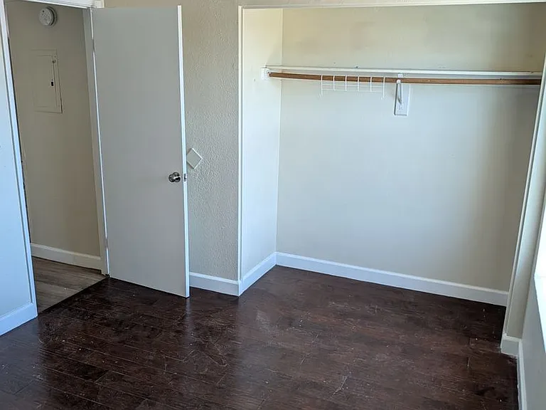 845 E Mahoney Ave — Photo 9
