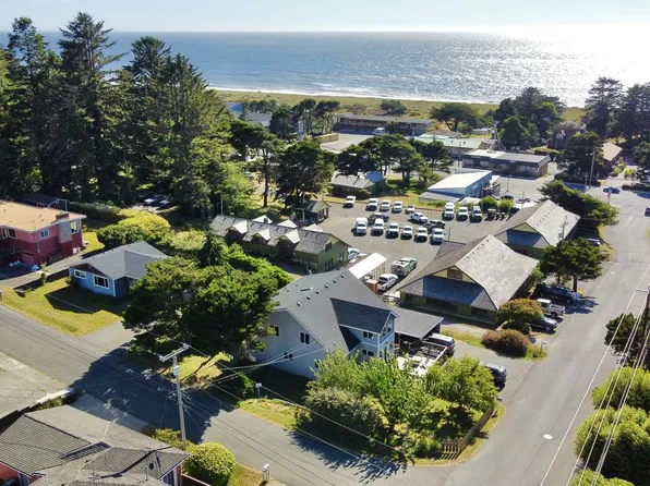 94166 11th St, Gold Beach, OR 97444