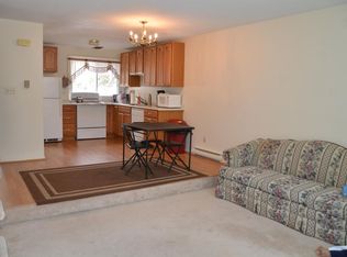 201 Baxter Rd APT B, Mansfield, CT 06268