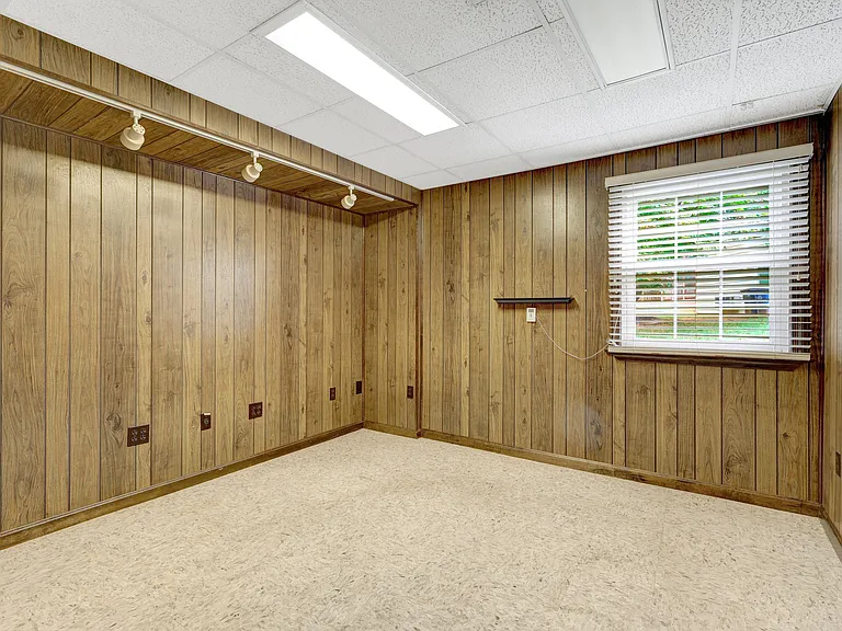 615 Kearney Ct SW — Photo 35