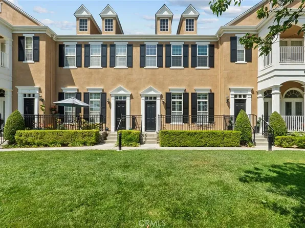 24012 Bridgeport Ln Unit 12, Santa Clarita, CA 91355