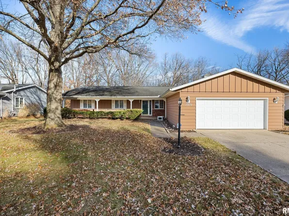 2929 W Wardcliffe Dr, Peoria, IL 61604